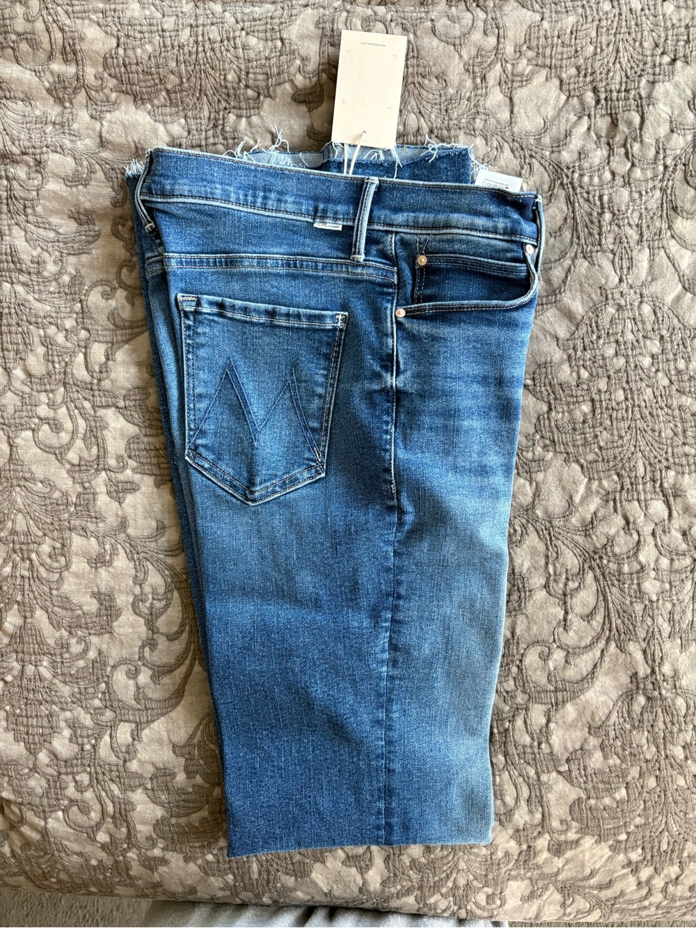 MOTHER “The Doozy Sneak Fray” Mid-rise Wide-Leg Jeans in Medium Blue Wash - Picture 2 of 9